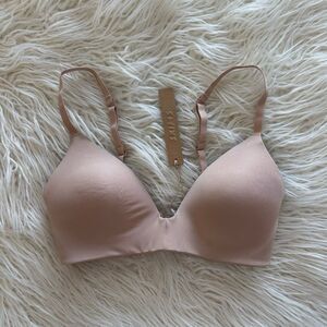 Skims Wireless Form T-shirt Bra Clay Size 30B